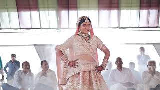 ELEGANT BRIDE DANCEMathhe Te ChamkanADIDEV Choreography bride bridedance wedding weddingdance [upl. by Oigres]