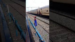 New model type chain pulling system jankari dekho shorts train machin chainup [upl. by Ishmul613]