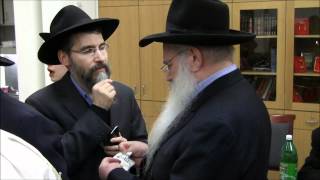 Rabbi Manis Friedman Avraham Fried [upl. by Higginbotham]