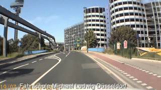 Flughafen Skytrain Ampel links Richtung Autobahn [upl. by Tamsky706]