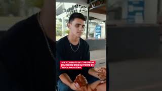 JESUS VIRALIZA AO CONVERSAR COM MORADORES EM PONTO DE ÔNIBUS EM GOIÂNIA [upl. by Anirehtac]