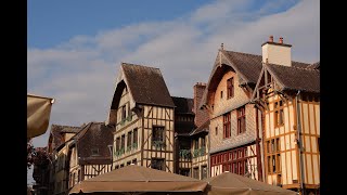 QUELQUE PART À TROYES  1 [upl. by Wincer440]