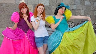 Meeting Anastasia and Drizella in the Magic Kingdom ✨ Walt Disney World 2017 [upl. by Frasco]