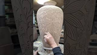 Carving Peony design on a Gwiyal technique Buncheong jar korea pottery buncheong clay art [upl. by Leelahk]