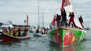 Arrivée de Samantha Davies et Savéol aux Sables dOlonne  Vendée Globe 2012 2013 [upl. by Atoked]