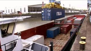 Kräne Schiffe Kähne Container Schmuggel und Polizei  der Frankfurter Hafen  doku [upl. by Aihsad]