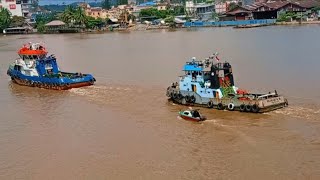 quotTug Boat Challenge Rescuing a Split Rock Barge – Epic Tug of War Actionquot [upl. by Eanil]