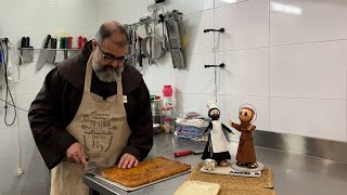 Empanada de cebolla bacalao y pasas [upl. by Granniah107]