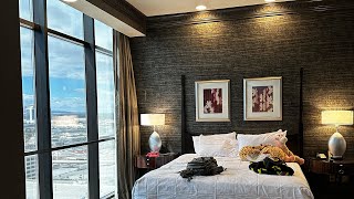 Luxor Las Vegas Tower Elite 1 Bedroom Suite 21st Floor Room Tour 1500SQFT [upl. by Shalom905]