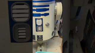 Life size R2D2 at New Dimensions Comic Books in Waterfront starwars r2d2 droids retro [upl. by Occor284]