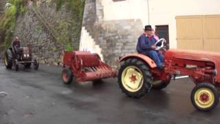 Défilé de tracteurs anciens 2013 Saint Chély dAubrac [upl. by Rudiger]