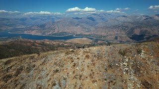 Explorando la cordillera en Uzbekistán senderismo naturaleza y una cena a gran altura [upl. by Wincer222]