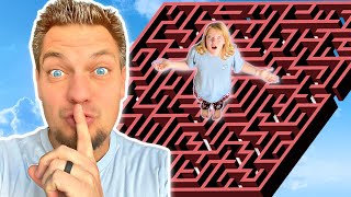 Shes LOST in the MAZE Cant ESCAPE the Maze in ROBLOX [upl. by Aihtnis24]