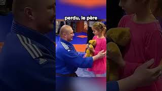 Elle défend son père sur le ring et change le cours du match  👧💥 [upl. by Anson]