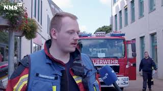 ShowÜbung der Freiwilligen Feuerwehr NeumünsterMitte begeistert Besucher auf dem Gänsemarkt [upl. by Yerrot]