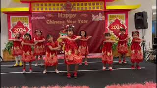 Mandarin Festival Bumble Bee Schoolhouse  Modern Dance Performance Big Class [upl. by Vizzone]