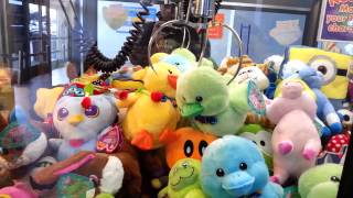 CLAWING LIKE RABBITS  Claw Machine Winning Skill Crane Grabber Game Wins FREEZE NEN [upl. by Ahtreb]