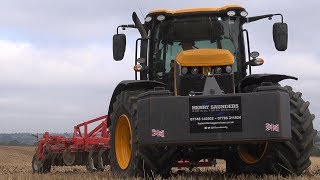 JCB 4220 FASTRAC HEVA CombiLift And A SHEEP [upl. by Coke]