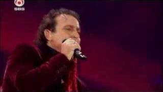 Marco Borsato  Vrij Zijn Live  Symphonica in Rosso [upl. by Karna84]