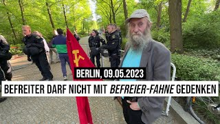 09052023 Berlin Befreiter darf nicht mit BefreierFahne gedenken in Sowjetischen Ehrenmal Treptow [upl. by Melodie22]