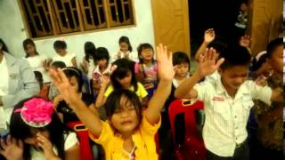 Children who are worshiping amp praying [upl. by Keary]