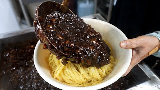 4000원짜리 짜장면  korean black noodle  jjajangmyeon  korean street food [upl. by Aneekan929]