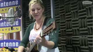 Claudia Koreck  Danzn Unplugged  ANTENNE BAYERN [upl. by Ymiaj]