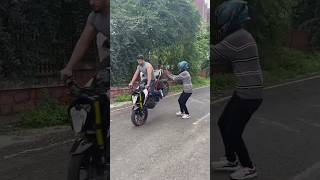 Bike stunt pichhe ka tayar utha diya stuntz duke riderz reaction shorts viralvideo bikelover [upl. by Dita]