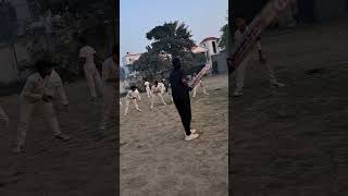 Chote bacho ki catch practice 🤗 ❤️ 🏏 cricketlover ilovecricket [upl. by Htebsil206]