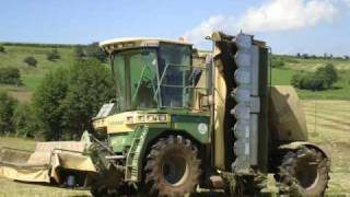 Ensileuse claas jaguar 900 Field Shuttle  Faucheuse krone Big M II [upl. by Chamkis]