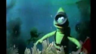 Sesamstrasse Kermit der Frosch  Im Garten eines Kraken [upl. by Adalheid]