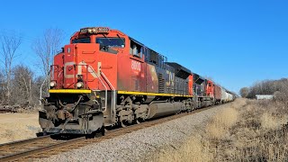 CN 8003  M301 at Neenah WI [upl. by Aynik316]