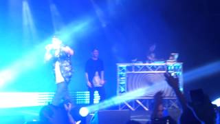 Fabri Fibra ft Nitro Clementino  Felice Per Me Chimica Brother  Live  Alcatraz Milano [upl. by Nevuer705]