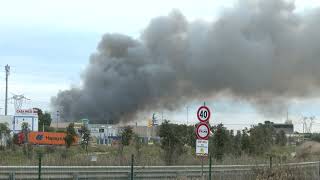 Incendio Palo del Colle lArpa quotNessuna criticitàquot Ma arrivano le ordinanze dei sindaci [upl. by Ynes123]