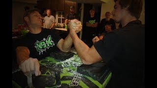 Derick JOHNSON vs Tony WEIKLE  LEFT HAND  Bday BASH IV ARMWRESTLING [upl. by Atsyrt]