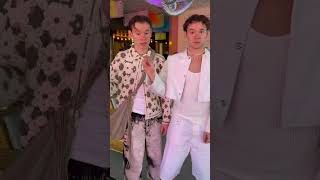 marcusandmartinus los representantes de Suecia se anima a cantar un trocito de “Zorra” 🦊 [upl. by Duahsar]