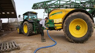 HOW TO USE A JOHN DEERE TRAILED SPRAYER 732i [upl. by Alleda251]