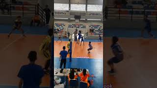 Smash kena block bola melambung jauh shorts shortvideo volleyballshorts volleyball volitarkam [upl. by Eeruhs]