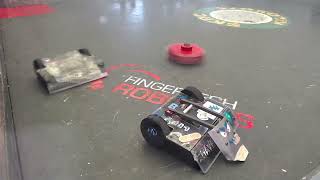 Lift vs Spin Antweight Rookies Fight 3  Kilobots 53 [upl. by Iman]