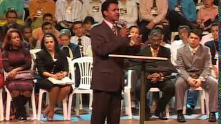 Pregação Tremenda  Deus Procura um homem  Pastor Josué Brandão [upl. by Ytsirhk]