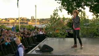 Magnus Uggla  Varning på stan Allsång på skansen 2012 [upl. by Alikam]