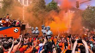 Snollebollekes Orange Parade Berlin links amp rechts [upl. by Naor]