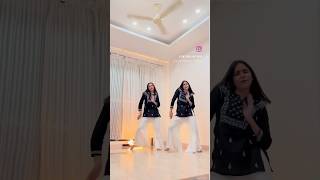 Heeriye heeriye aa heeriye thetwirlingtwins dance dancemoves jasleenroyal [upl. by Scholem]