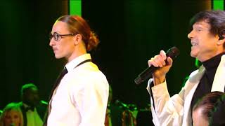 Sparks perform May we start at 47th César Awards 2022 [upl. by Shellans]