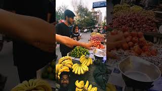 फल वाले का घिनैना हरकत देख कर आपका होश उड़ जायेगा food streetfood funny vlog minivlog [upl. by Buderus]