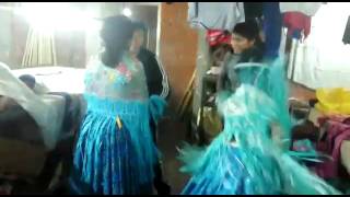 Cholitas de chillijta bailando en buenos aires [upl. by Ordisi748]