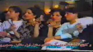 Farhad Darya Old SongMehrabani Sakht Mekhanat Ba Chashmanat Sanam [upl. by Tjaden191]