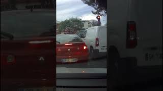 Feu rouge  Je m’en fou dashcam securiteroutiere automobile [upl. by Orvas763]