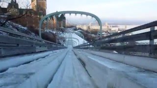 Glissade en toboggan terrasse Dufferin Chateau Frontenac  Québec en images [upl. by Gare832]