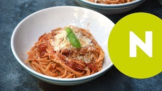 Jamie Oliver arrabiata spagettije  NOSALTY [upl. by Orapma]